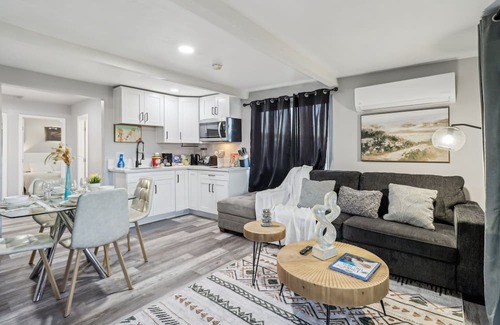 La Presa Casa | 2BR/1Bth Ranch, Gated, Parking, Washer, Fast Wi-Fi