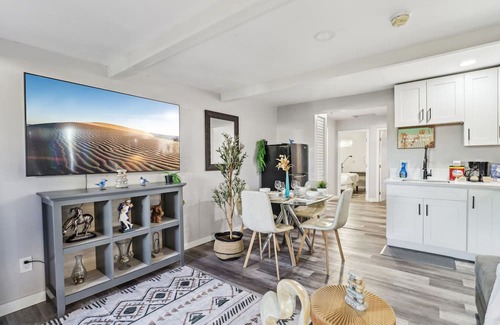 La Presa Casa | 2BR/1Bth Ranch, Gated, Parking, Washer, Fast Wi-Fi