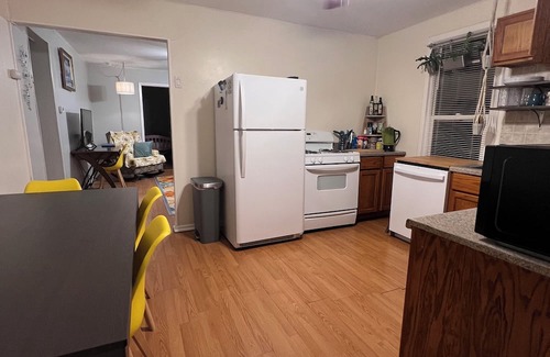 Ottawa Casa | Delightful 3-bedroom house in Ottawa close to amenities