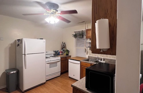 Ottawa Casa | Delightful 3-bedroom house in Ottawa close to amenities