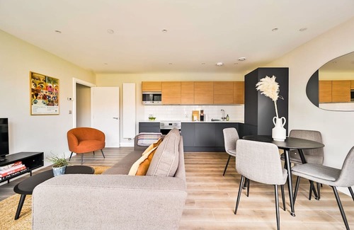 Evelyn Villa | Neptune Wharf - Three Bedroom Villa, Sleeps 5