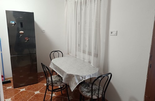 Gyula Casa | Fully equipped apartment with kitchen and bathroom. Teljesen felszerelt lakás.