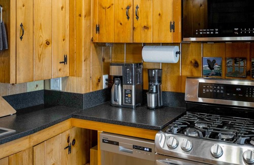 Freeland Casa | Charming waterfront home with fire pit and access to private beach