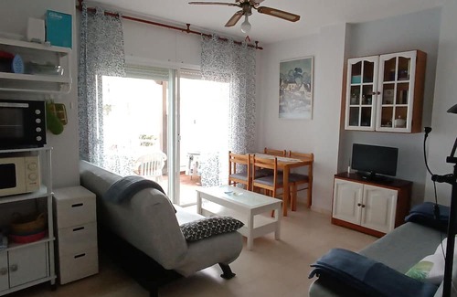 Calahonda Apartamento | Apartment 'Brisa y Mar' with Shared Pool, Private Terrace and Wi-Fi