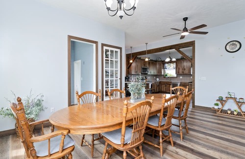 Town of Milo Casa | Sleeps 12 | Game Room | Sauna | Firepit | Wineries