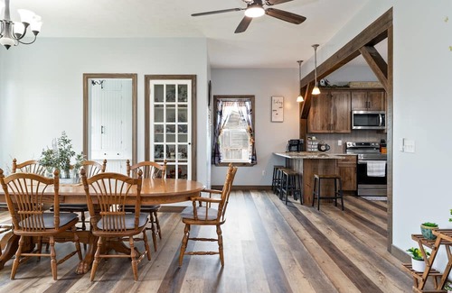 Town of Milo Casa | Sleeps 12 | Game Room | Sauna | Firepit | Wineries