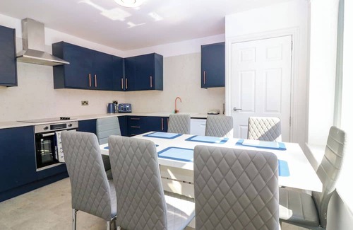 Sandhaven Cabaña | NO.9 NORTH ST, pet friendly, country holiday cottage in Fraserburgh