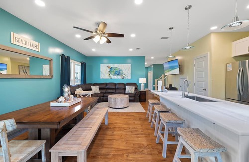 Morgantown Casa | A Turtles Pace by Liquid Life
