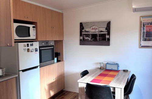 Bayswater Casa | Private Comfortable bungalow for 2