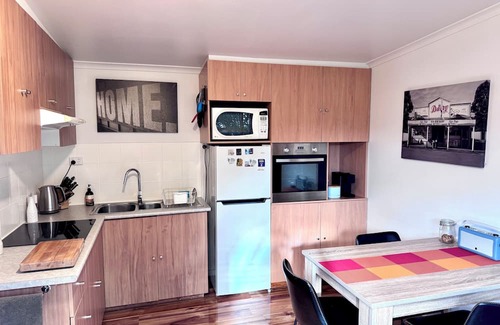Bayswater Casa | Private Comfortable bungalow for 2