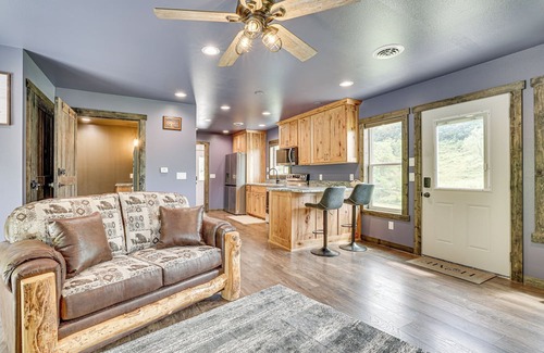 Viola Cabina | Hike, Fish & Relax: Kickapoo River Cabin!