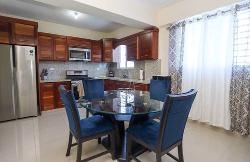 San Cristobal Apartamento | Unique 2BR/2BA Apt – Stylish, Modern & High-End