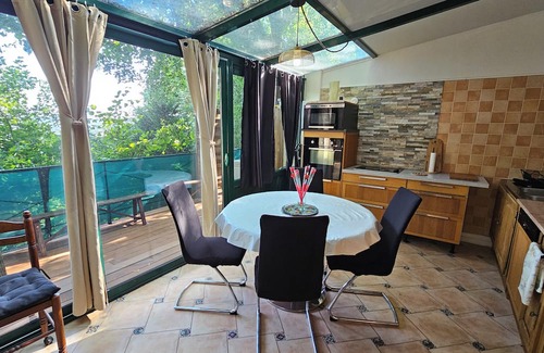 Meulan-en-Yvelines Apartamento | Beautiful loft for 2 with lovely terrace in a quiet location