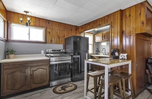 Castile Casa | Cottage Retreat On Silver Lake
