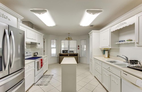 Biloxi Casa | Yard & Dock: Waterfront Group Getaway in Biloxi