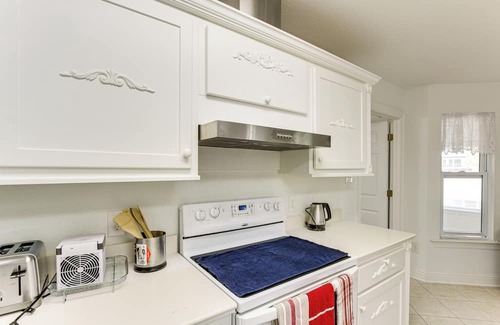 Biloxi Casa | Yard & Dock: Waterfront Group Getaway in Biloxi