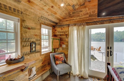 Averill Park Apartamento | Dock & Lake Access: Studio 14 Mi to Dtwn Albany!