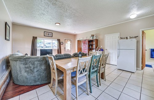 Belpre Casa | 4 Mi to Ohio River: Quiet Guest House w/Yard!