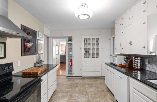 Springfield Casa | 3BD 102 Madison Ter S