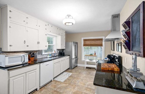Springfield Casa | 3BD 102 Madison Ter S