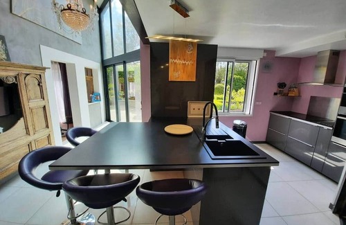 Saint-Pern Casa | La Maison Jeanne (14 pers)