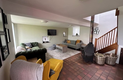Nannerch Cabaña | The Coach House North Wales, Amazing Views, Hot Tub and Log Fire