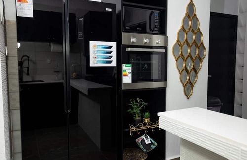 Presidence Apartamento | Cozy 1-bedroom flat in downtown Plateau-Abidjan, where nature and serenity meet.