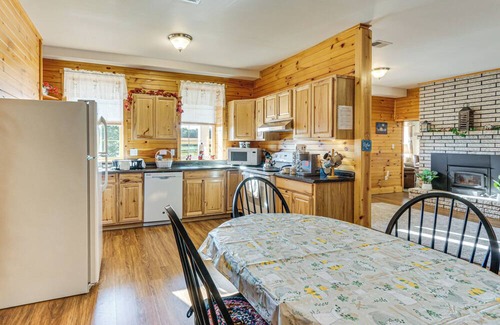 Boonsboro Casa | 3 Mi to Antietam: Historic Family Home on a Farm