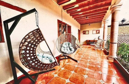 Santa María Ahuacatlán Apartamento | Hotel type room, one block from Lake 10