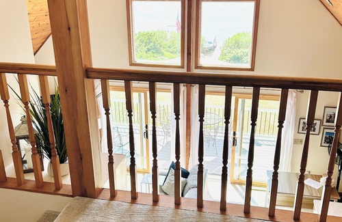Charlestown Casa | Serene Waterfront 3-BR house with Loft, 1 mile walk to Charlestown beach