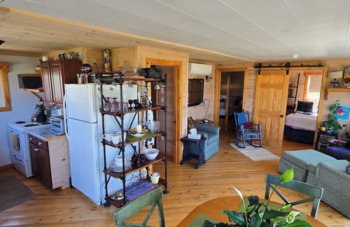 Amherst Shore Cabaña | Seaside Escape – 2-Bedroom Oceanview Cottage with Private Beach Access