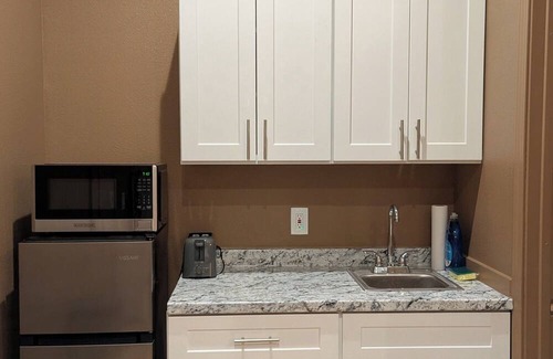 Clovis Apartamento | Charming studio in quaint Clovis with AC