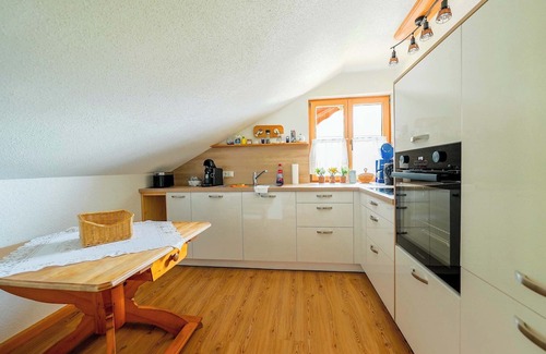 Gallhof Apartamento | Apt Röthelsteinblick | Kitchen | Balcony | Parking