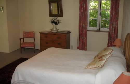 Sauzet Cama Y Desayuno | Peach Room with Pool and Garden