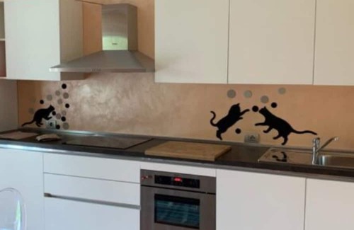 Cantello Apartamento | Apartment 'Lampone' with Mountain View, Private Terrace and Wi-Fi