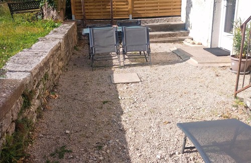 Paroisse Notre-Dame Apartamento | Apartment 'Le Maé' with Wi-Fi