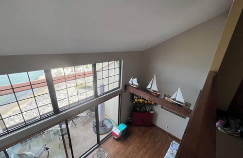 Port Clinton Condominio | Beautiful Waterfront Condo with water views of Lake Erie Islands.