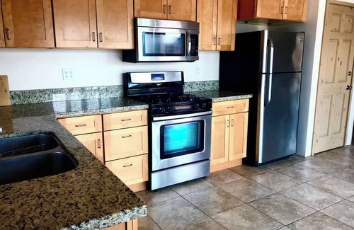 Santa Paula Apartamento | HIllside Getaway with Pool