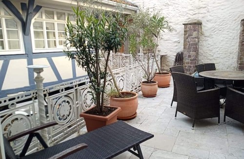 Konigsbach-Stein Casa | Style house| 370m² |1-8 adults + 2 kids | central | P