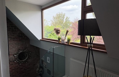 West Rainton Casa | Stylish 6 Bed - Huge Garden, 10 min to Durham City