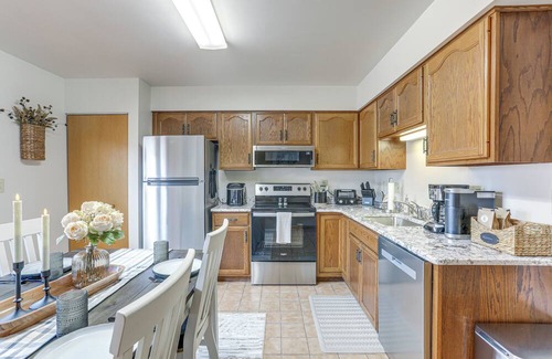 Clearfield Casa | Townhome w/Patio: 1 Mi to Clearfield Riverwalk