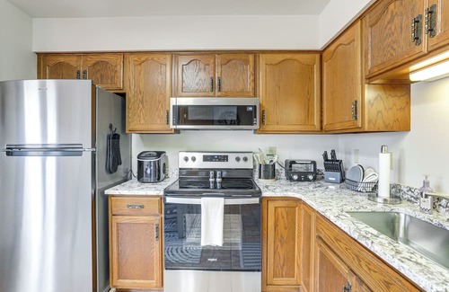 Clearfield Casa | Townhome w/Patio: 1 Mi to Clearfield Riverwalk