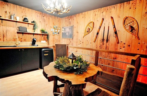 Bourgoin-Jallieu Apartamento | Le Chalet enchanteur/PRIVATE XXL spa/CINEMA screen/Optical fiber/2 min center
