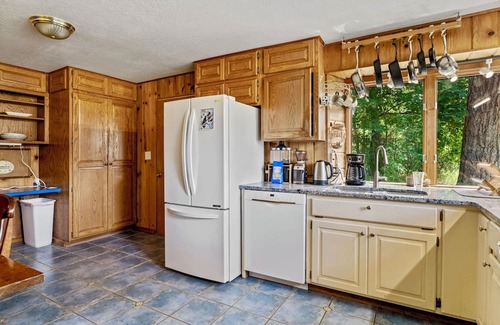 Arlee Casa | A serene, rustic farmhouse nestled on the banks of the Jocko River. Perfect for nature lovers, this cozy getaway offers peace, privacy, and stunning outdoor spaces to immerse yourself in the beauty of Montana.
