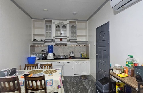 Ozamiz Casa | Charming 2-bedroom house in welcoming Ozamiz with AC, 4 vehicles can park inside