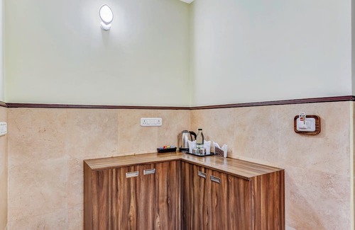 Teynampet Apartamento | Season 4 Residences Near US consulate