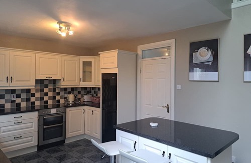 Tralee Casa | Large split-level house 4km from Tralee.