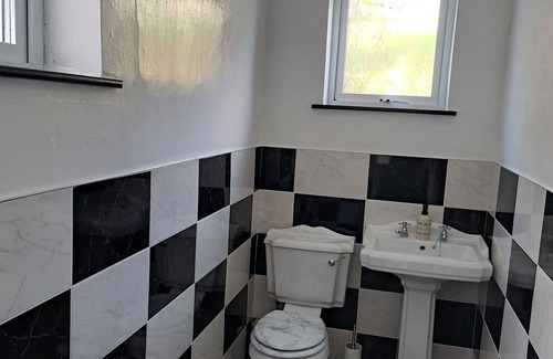 Tralee Casa | Large split-level house 4km from Tralee.