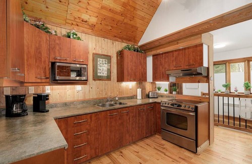 Nominingue Chalet De Esquí | Forest & kayak family cottage