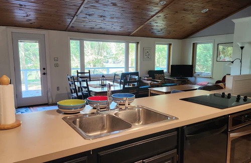 Shepherdstown Casa | The River House: Charming 2-bedroom home on riverfront in Shepherdstown